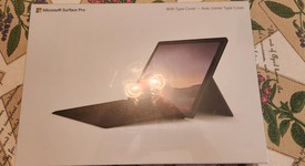 New
													Microsoft Surface Pro 7 - I5, Black, 256 GB, 8 GB, photo 2 of 4