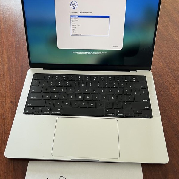 MacBook Pro 2021 - 14 inch - 512 GB, Gray, 16 GB, Apple M1 Pro 10-core