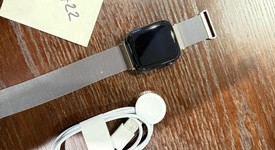 Good
													Apple Watch SE 2nd Gen 44mm - Unlocked, Midnight, A2727 - Cellular, Aluminum, photo 2 of 5