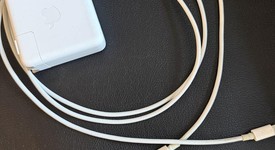 Good
													MacBook Pro 2017 (With Touch Bar) - 13" - I5, Gray, 256 GB, 8 GB, photo 2 of 8