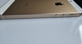 Mint
													Apple iPhone SE 1st Gen 2016 - Unlocked, Gold, 16 GB, A1662, photo 5 of 6