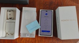 Good
													Honor 200 Pro - Unlocked Non-US, White, 512 GB, 12 GB, photo 2 of 6