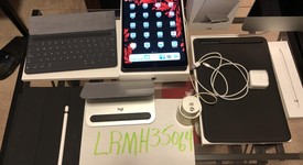 Mint
													Apple iPad Pro 10.5" - Unlocked, Silver, 512 GB, photo 1 of 5