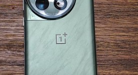 Good
													OnePlus 12 - Unlocked, Green, 512 GB, 16 GB, CPH2583, photo 4 of 15