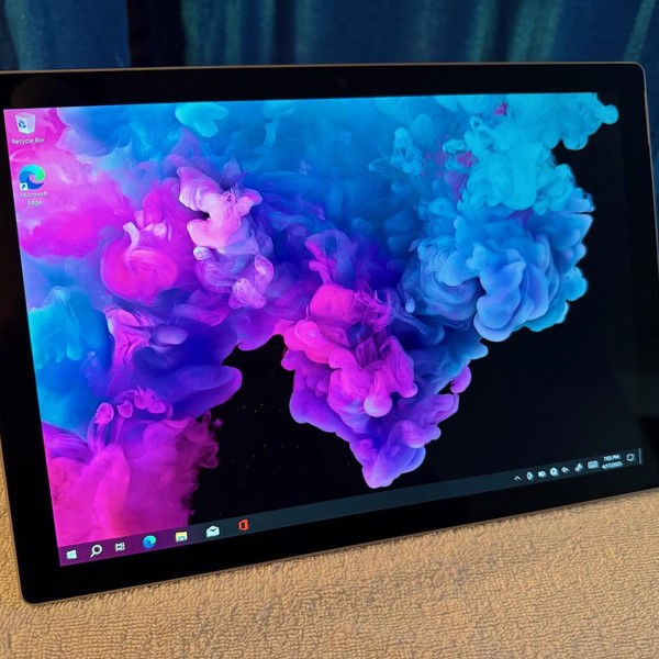 Microsoft Surface Pro 6 - Wi-Fi, Silver, 1 TB, 16 GB