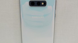 Mint
													Samsung Galaxy S10e - AT&T, White, 128 GB, 6 GB, SM-G970U, photo 5 of 7