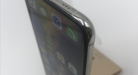 Mint
													Apple iPhone Xs - AT&T, Silver, 256 GB, A1920, photo 4 of 7