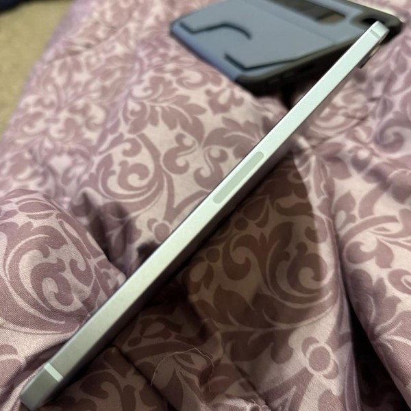 Apple iPad Mini 7th Gen - Unlocked, 128 GB, Blue, A2995