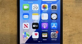 Fair
													Apple iPhone SE 3rd Gen 2022 - T-Mobile, Midnight, 64 GB, A2595, photo 1 of 11