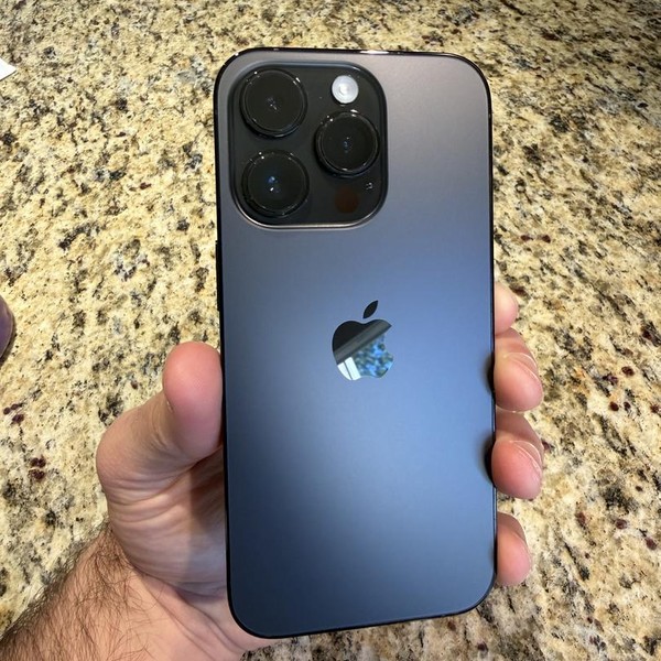 Apple iPhone 14 Pro - Unlocked, 512 GB, Black, A2650