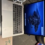 Good MacBook Pro 2017 (No Touch Bar) - 13 inch - 128 GB, Silver, 8 GB, Intel Core i5