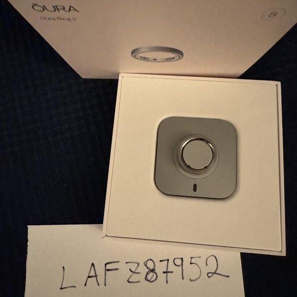 Oura Ring Gen 4 - Brushed Silver, Size 8
