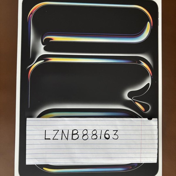 Apple iPad Pro 13 inch (M4) 2024 - Unlocked, 1 TB, Black, 16 GB, A2926, Nano-texture Glass