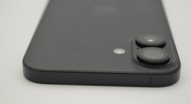 Mint
													Apple iPhone 16 Plus - Unlocked, Black, 128 GB, A3082, photo 5 of 11