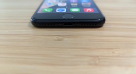 Good
													Apple iPhone SE 3rd Gen 2022 - Unlocked, Midnight, 64 GB, A2595, photo 3 of 14