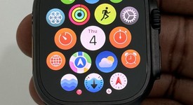 Good
													Apple Watch Ultra 2 49mm - Unlocked, Black, A2986, photo 1 of 14