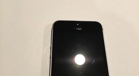 Fair
													Apple iPhone SE 1st Gen 2016 - AT&T, Grey, 16 GB, A1662, photo 5 of 10