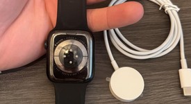 Good
													Apple Watch Series 9 45mm - Unlocked, Midnight, A2984 - Cellular, Aluminum, photo 3 of 5