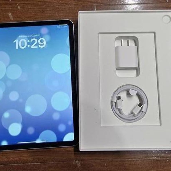 Apple iPad Air 11 inch (M2) 2024 - Wi-Fi, 256 GB, Blue, A2902