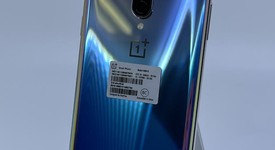Mint
													OnePlus 8 - Unlocked, Glow, 256 GB, 12 GB, IN2015, photo 4 of 10