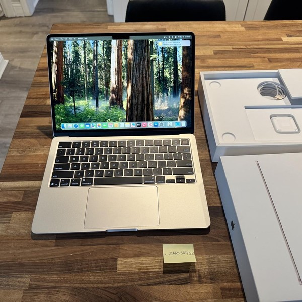 MacBook Air 2025 (M4) - 13 inch - 512 GB, Starlight, 16 GB, Apple M4