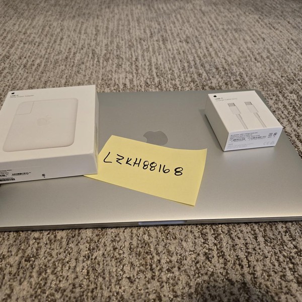 MacBook Pro 2019 - 15 inch - I9, Gray, 512 GB, 16 GB