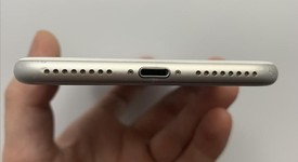 Good
													Apple iPhone 7 Plus - Unlocked, Silver, 128 GB, A1784, GSM, photo 3 of 7