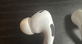 Used
													Apple AirPods Pro 2 - Lightning, photo 3 of 4
