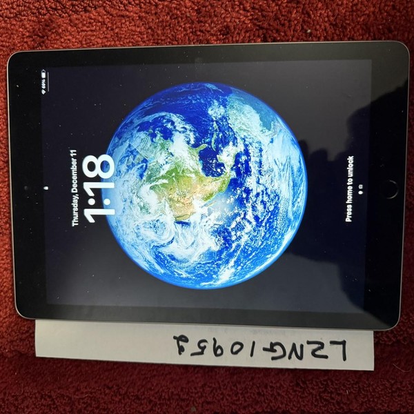 Apple iPad 6th Gen - Wi-Fi, 128 GB, Gray, A1893