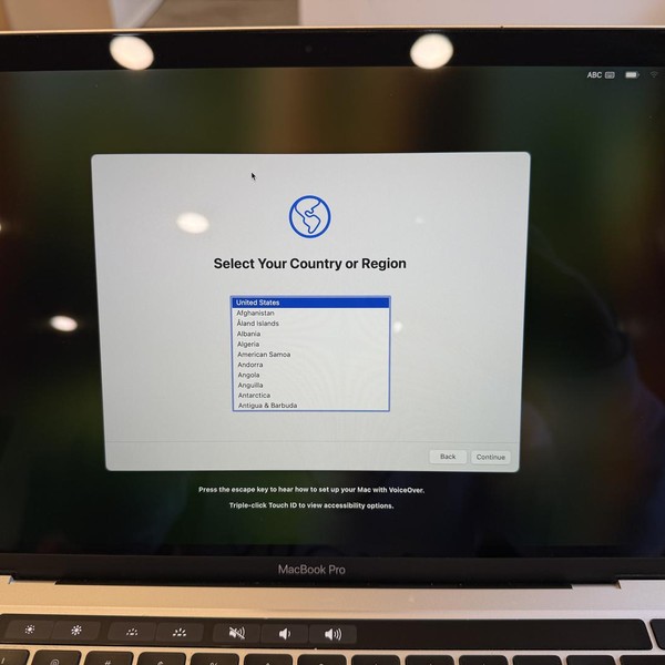 MacBook Pro 2020 - 13 inch - 256 GB, Silver, 8 GB, Apple M1