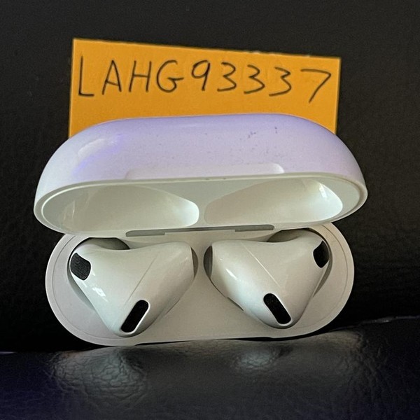 Apple AirPods (4th Gen) - Standard