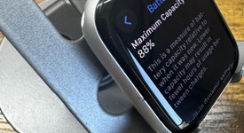 Good
													Apple Watch SE 1st Gen 44mm - Unlocked, Silver, A2354 - Cellular, Aluminum, photo 4 of 7