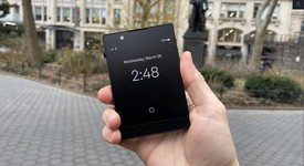 New
													Light Phone 3 - Unlocked, Black, 128 GB, 6 GB, photo 3 of 7