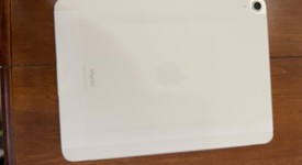 Mint
													Apple iPad Air 5th Gen - Wi-Fi, Starlight, 256 GB, A2588, photo 3 of 7