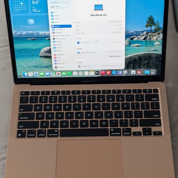 MacBook Air 2020 - 13 inch - 256 GB, Gold, 8 GB, Apple M1