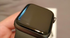 Mint
													Apple Watch Series 4 44mm - Gray, A1978 - GPS, Aluminum, photo 3 of 5