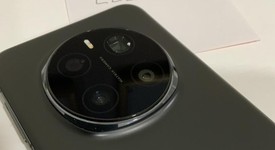 Mint
													Honor Magic7 Pro - Unlocked Non-US, Black, 1 TB, 16 GB, photo 4 of 12