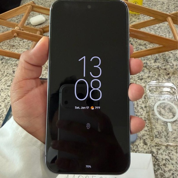 Google Pixel 10 Pro XL - Unlocked, 256 GB, Moonstone, GUL82