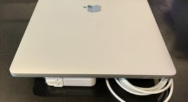 Good
													MacBook Pro 2018 (With Touch Bar) - 15" - I7, Silver, 512 GB, 16 GB, photo 4 of 6