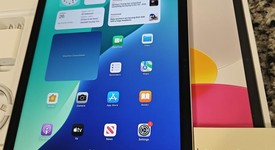 Mint
													Apple iPad 11th Gen - Unlocked, Silver, 128 GB, A3355, photo 3 of 6