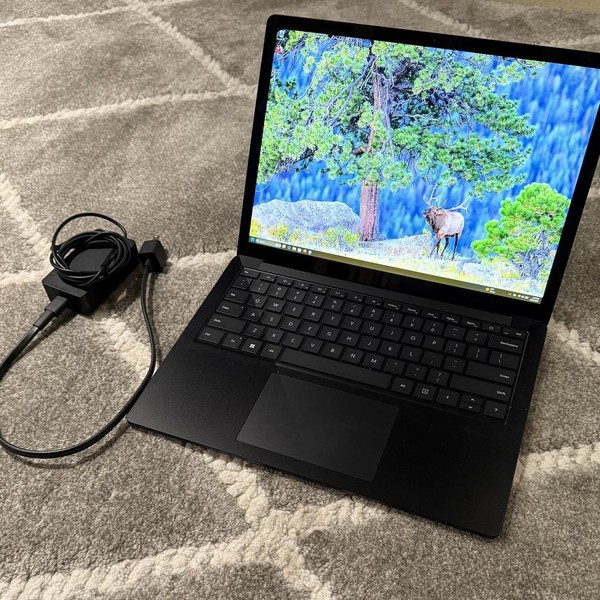 Microsoft Surface Laptop 3 - 256 GB, Black, 16 GB, Intel Core i7, 13.5 inch