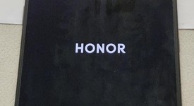 Mint
													Honor Magic V2 - Unlocked Non-US, Black, 512 GB, 16 GB, photo 5 of 6