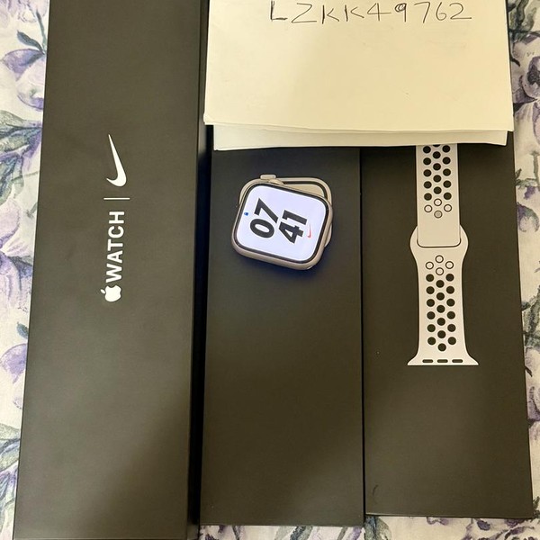 Apple Watch Series 7 45mm - Unlocked, Starlight, A2477 - Cellular, Nike