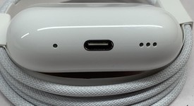 Used
													Apple AirPods Pro 2nd Gen - USB-C, photo 4 of 6