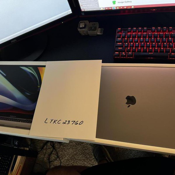 MacBook Pro 2019 - 16 inch - 512 GB, Silver, 16 GB, Intel Core i7