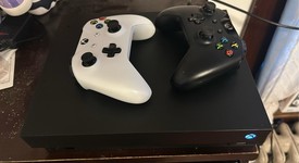 Mint
													Xbox One X (2017) - Black, Standard, photo 4 of 5