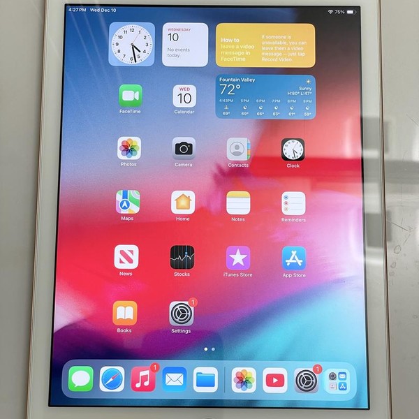 Apple iPad 6th Gen - Wi-Fi, 32 GB, Gold, A1893