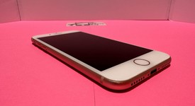Good
													Apple iPhone 8 - Unlocked, Gold, 64 GB, A1863, photo 2 of 11