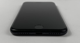 Good
													Apple iPhone SE 2nd Gen 2020 - Unlocked Non-US, Black, 128 GB, A2296, photo 5 of 7