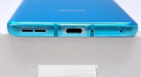 Good
													OnePlus 8 Pro - Unlocked, Green, 128 GB, 8 GB, IN2025, photo 6 of 6